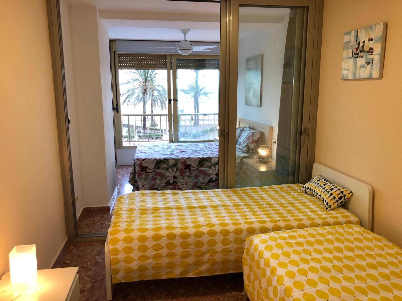 Apartamento Arensol En Primera Linea De Playa クリェラ エクステリア 写真